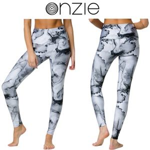 ONZIE HOT YOGA HIGH RISE BLACK MARBLED LEGGINGS